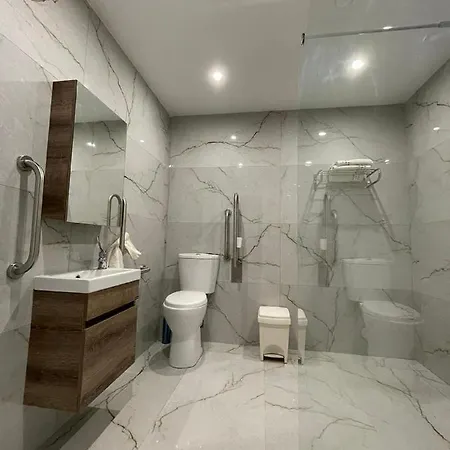 فندق مبيت وإفطار La Reggia Seaview مرسلوك