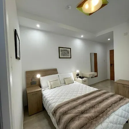 La Reggia Seaview 3* مرسلوك