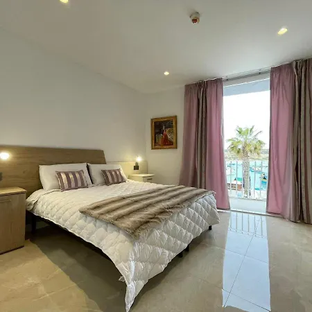 La Reggia Seaview 3*